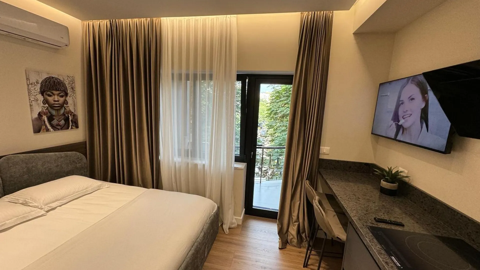 Lux Stay Tirana